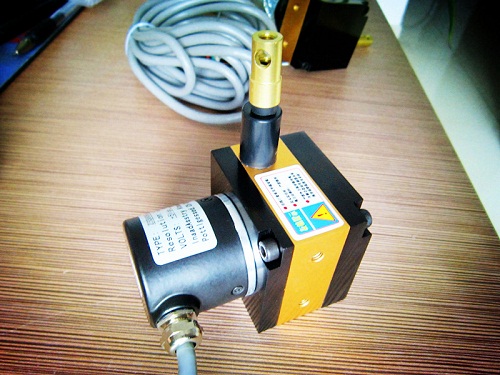 4~20mA電阻式拉繩位移傳感器